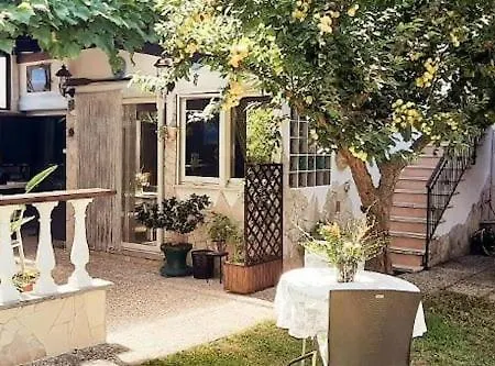 Casa Agata A Due Passi Dal Mare Апартаменты *